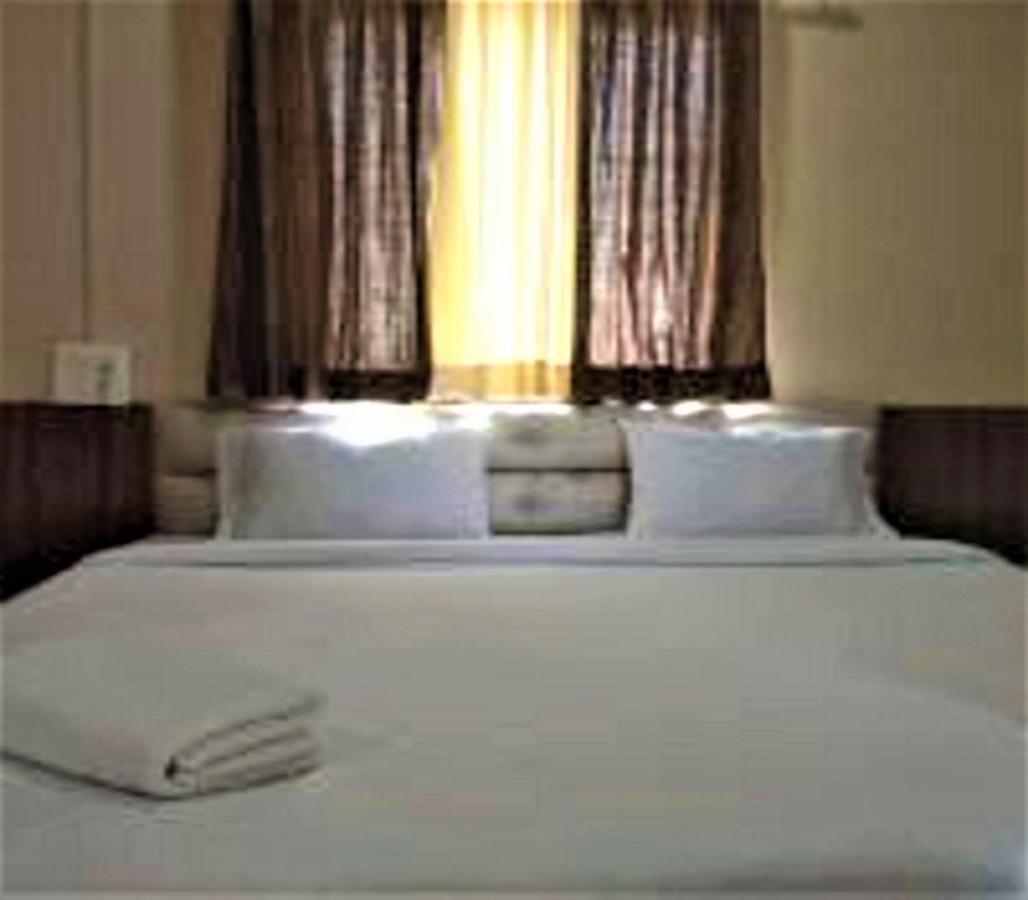 Hotel Krishna Exotica Ahmednagar Exteriör bild